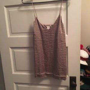 H and M champagne tank